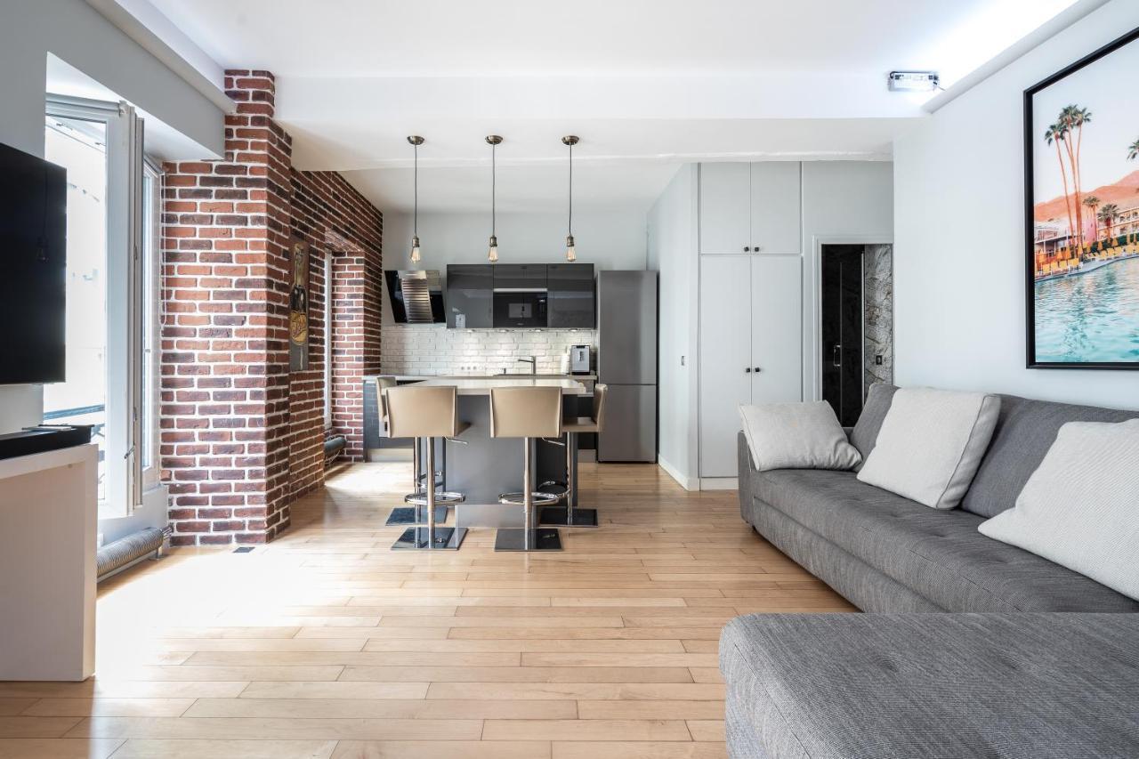 Room In Apartment - Cosy Place In The Hear Of Parijs Buitenkant foto