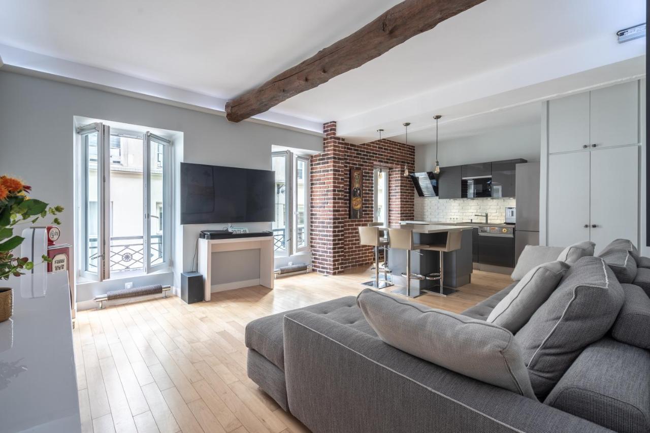 Room In Apartment - Cosy Place In The Hear Of Parijs Buitenkant foto